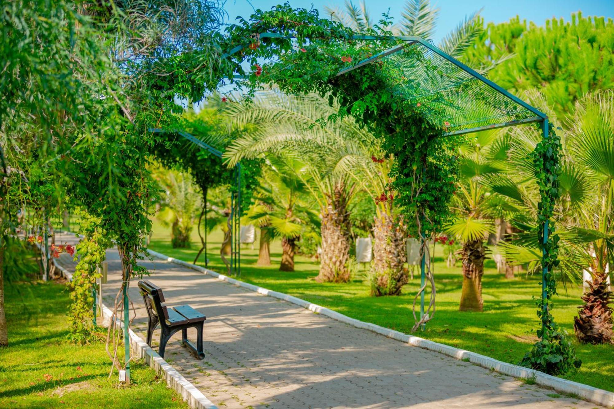 Sural Resort Hotel Side Buitenkant foto