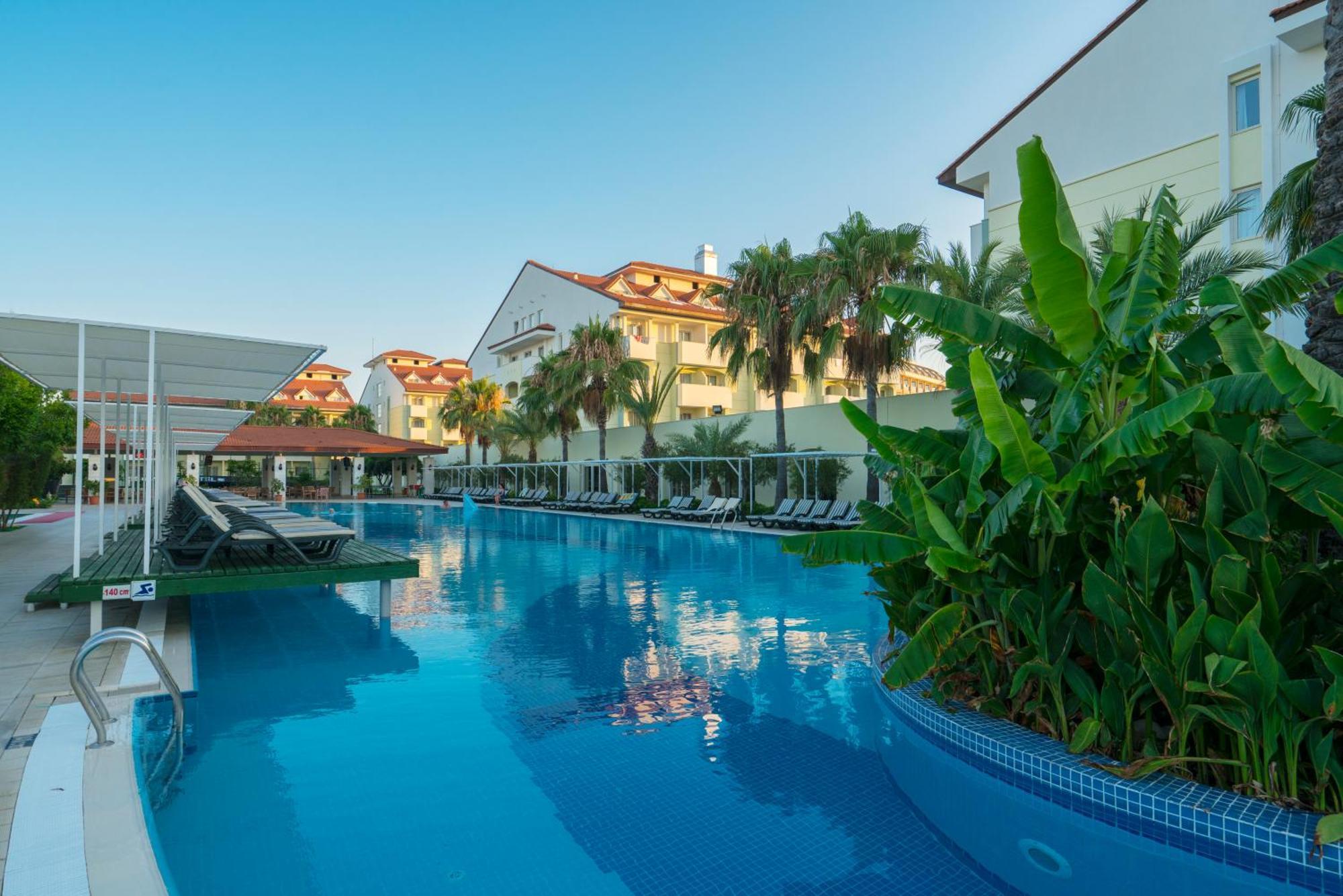 Sural Resort Hotel Side Buitenkant foto